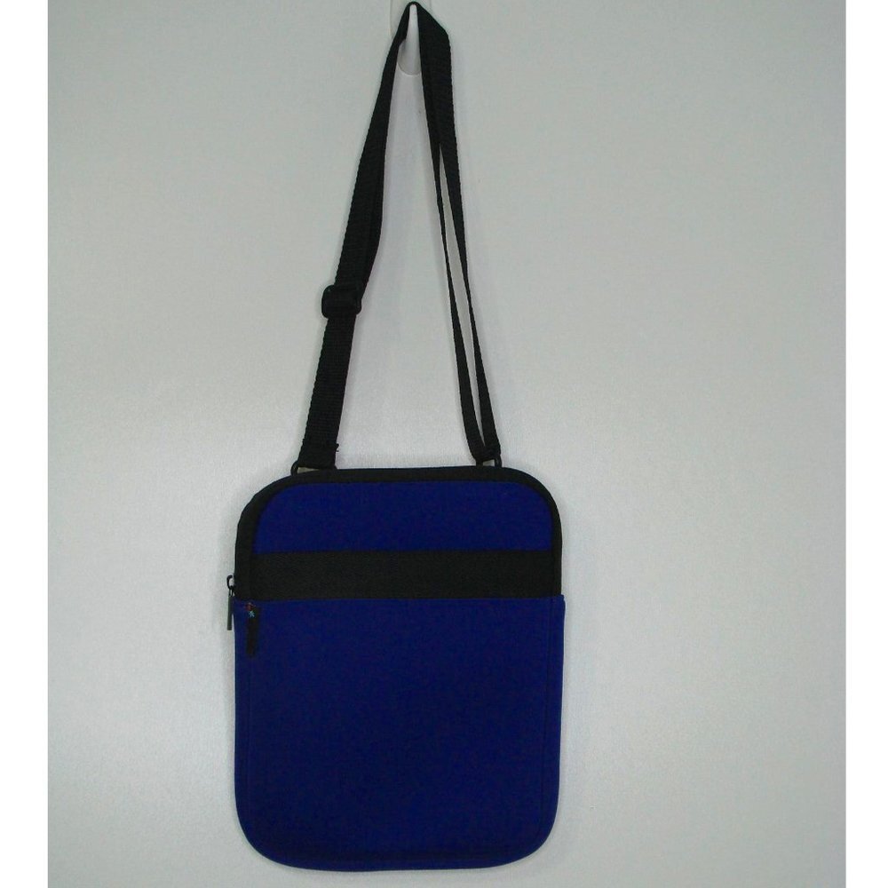 Travelocity Neoprene Padded Tablet Carrying Case - Picture 2 of 11